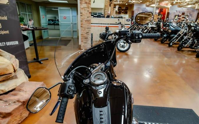 2026 Harley-Davidson Heritage Classic Cruiser FLHC