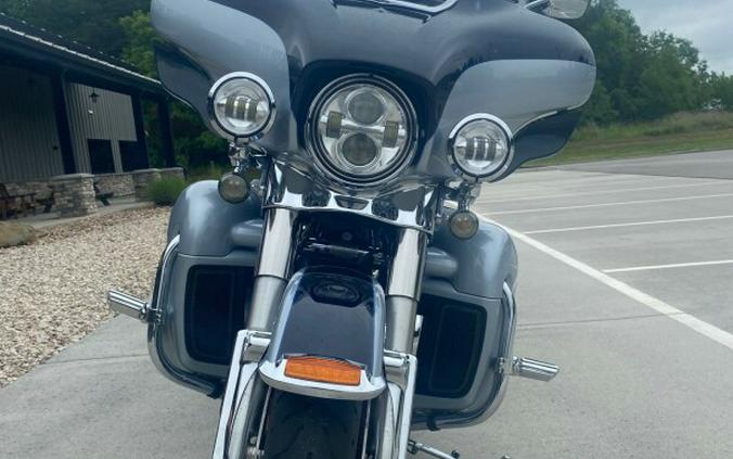 2019 Harley-Davidson Ultra Limited Midnight Blue/Barracuda Silver