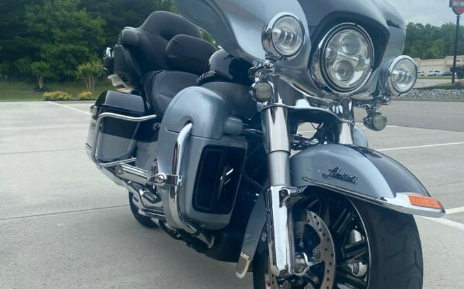 2019 Harley-Davidson Ultra Limited Midnight Blue/Barracuda Silver
