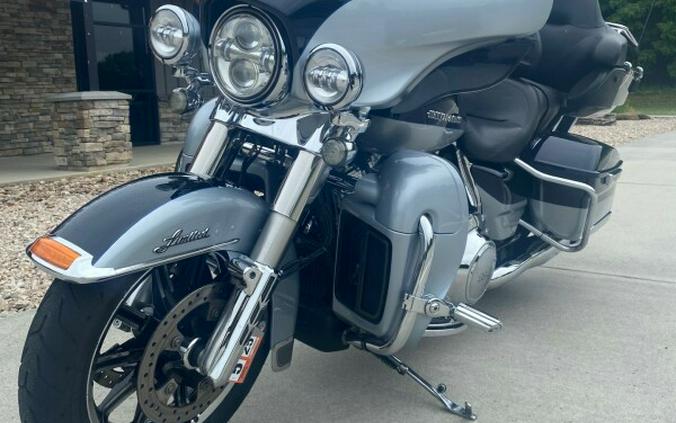 2019 Harley-Davidson Ultra Limited Midnight Blue/Barracuda Silver