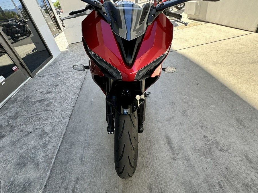 2025 Triumph Daytona 660 Carnival Red/Sapphire Black