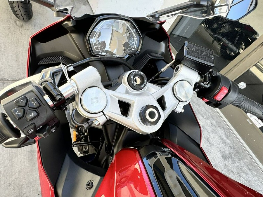 2025 Triumph Daytona 660 Carnival Red/Sapphire Black