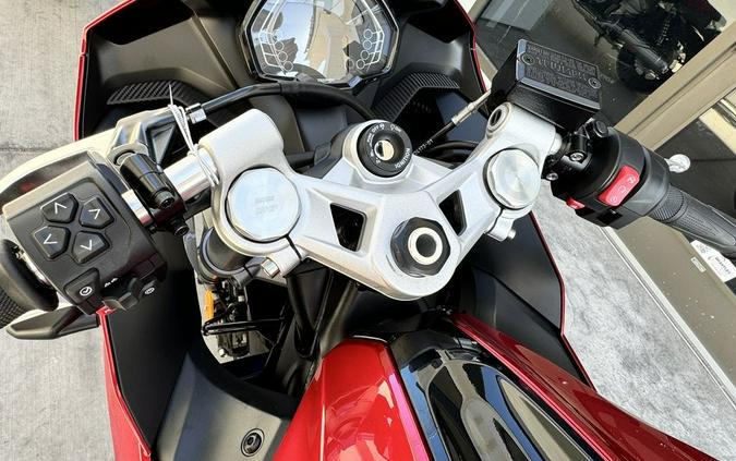 2025 Triumph Daytona 660 Carnival Red/Sapphire Black