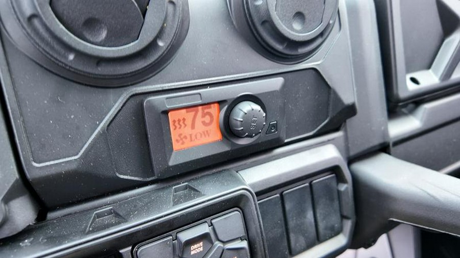 2025 Can-Am® Defender Limited HD10