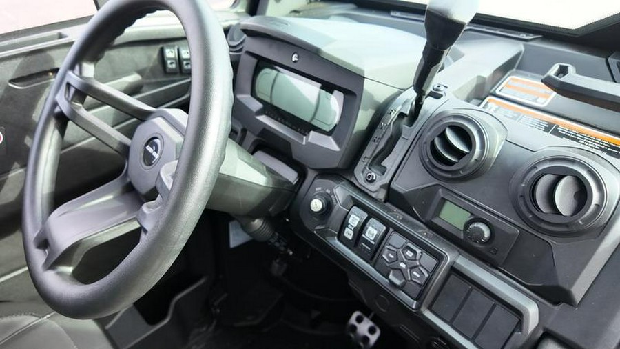 2025 Can-Am® Defender Limited HD10