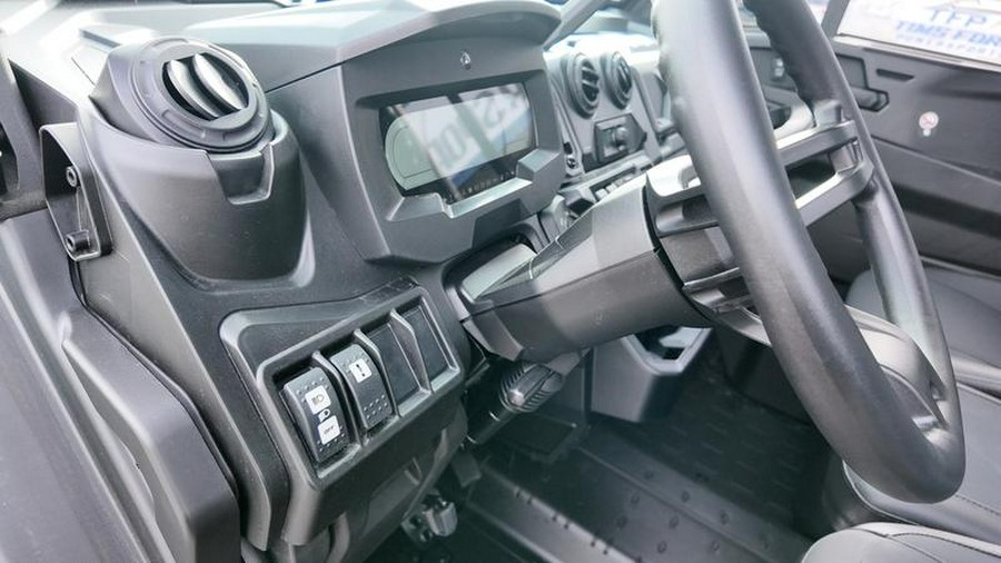 2025 Can-Am® Defender Limited HD10