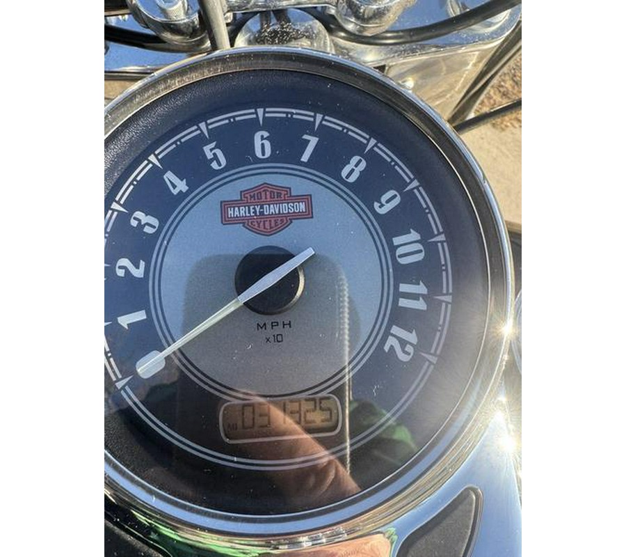 2017 Harley-Davidson® FLSTC - Heritage Softail® Classic