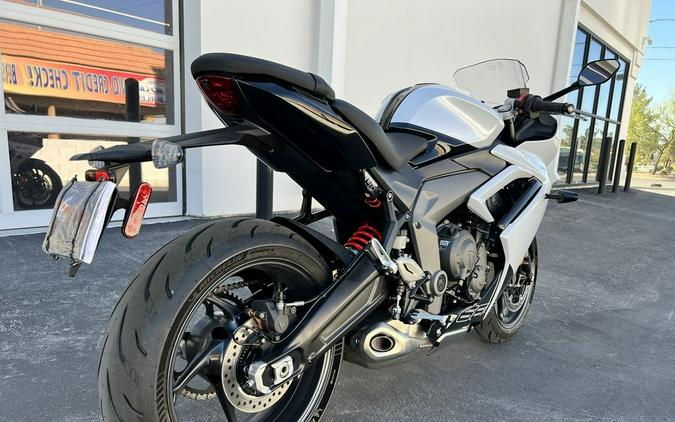 2025 Triumph Daytona 660 Snowdonia White/Sapphire Black