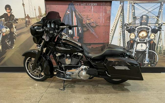 2011 Harley-Davidson FLHX103 - Street Glide Powerpak