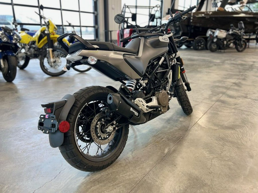 2021 Husqvarna Svartpilen 401