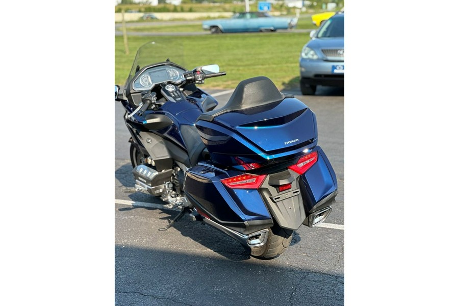 2019 Honda Gold Wing Tour - Pearl Hawkseye Blue