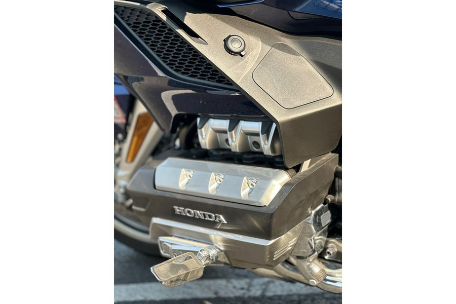 2019 Honda Gold Wing Tour - Pearl Hawkseye Blue