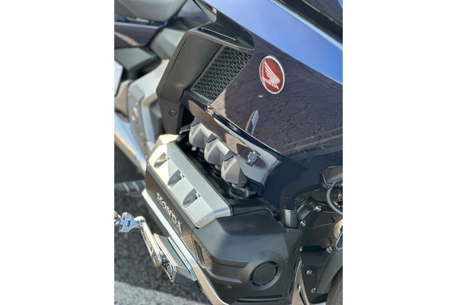 2019 Honda Gold Wing Tour - Pearl Hawkseye Blue