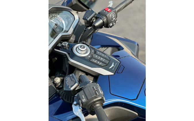 2019 Honda Gold Wing Tour - Pearl Hawkseye Blue