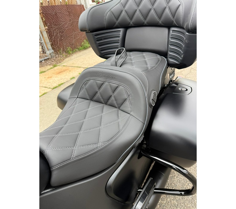 2025 Indian Roadmaster® PowerPlus Dark Horse®