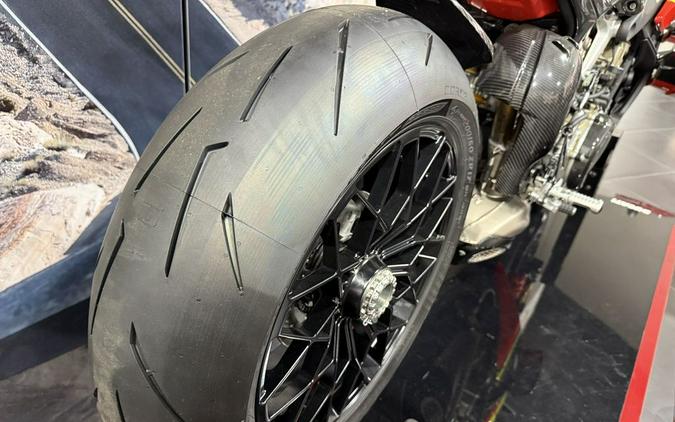 2023 Ducati Streetfighter V4 Lamborghini Livery