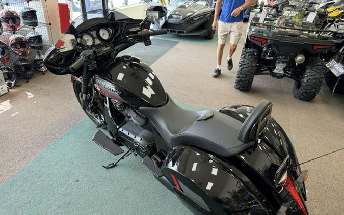 2017 Magnum® - Victory Motorcycles