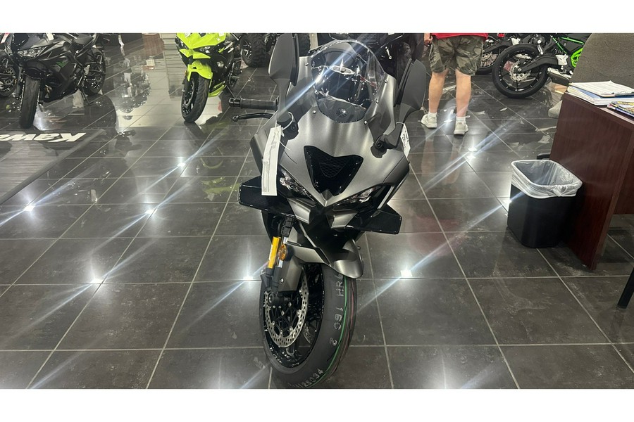2026 NINJA ZX-10R - Kawasaki