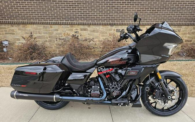 2024 Harley-Davidson CVO Road Glide ST Review [13 Fast Facts]