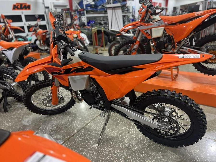 2025 KTM 300 XC