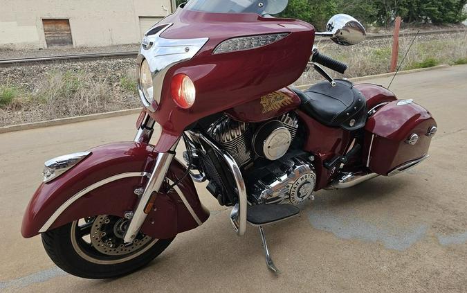 2016 Indian Motorcycle® Chieftain® Indian Red