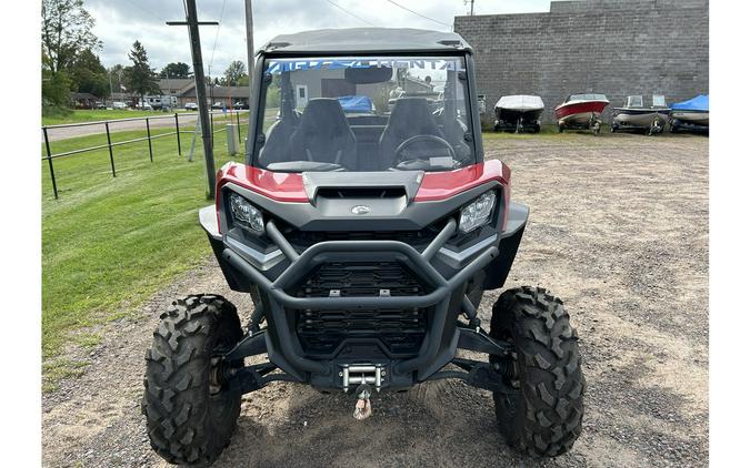 2024 Can-Am Commander XT 1000R Red / Black