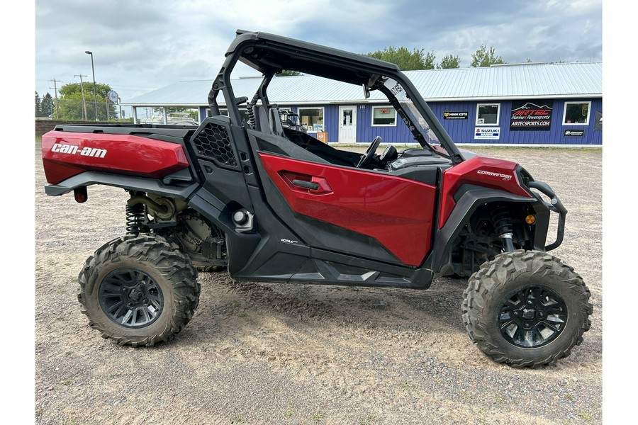 2024 Can-Am Commander XT 1000R Red / Black