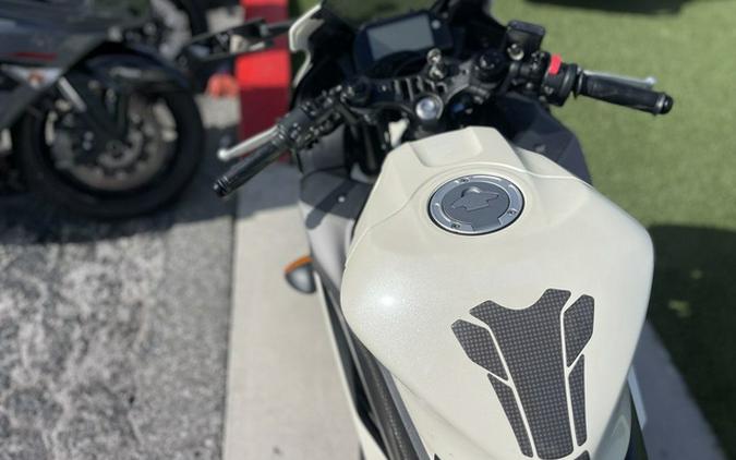 2024 Yamaha YZF R3 ABS