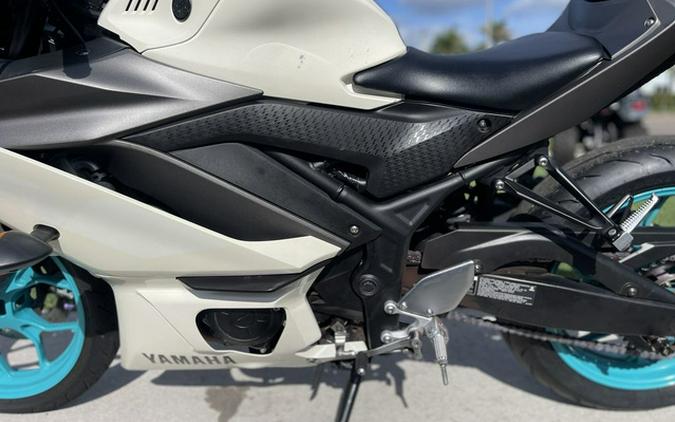 2024 Yamaha YZF R3 ABS