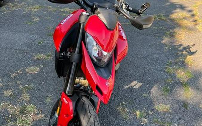 2022 Ducati Hypermotard 950 Ducati Red