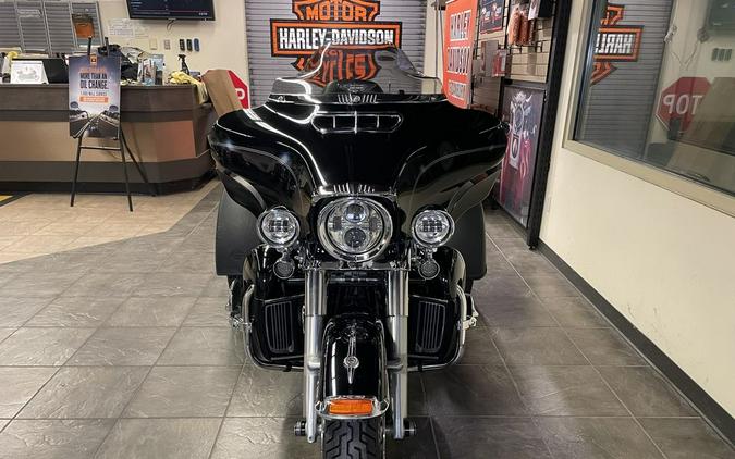 2017 Harley-Davidson® FLHTCUTG - Tri Glide® Ultra