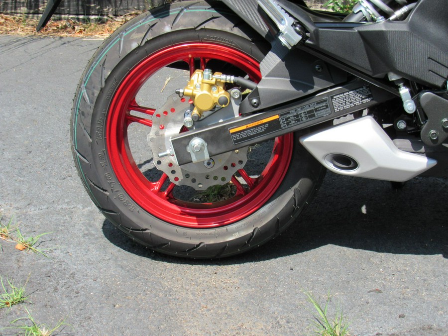 2025 Kawasaki Z125 Pro