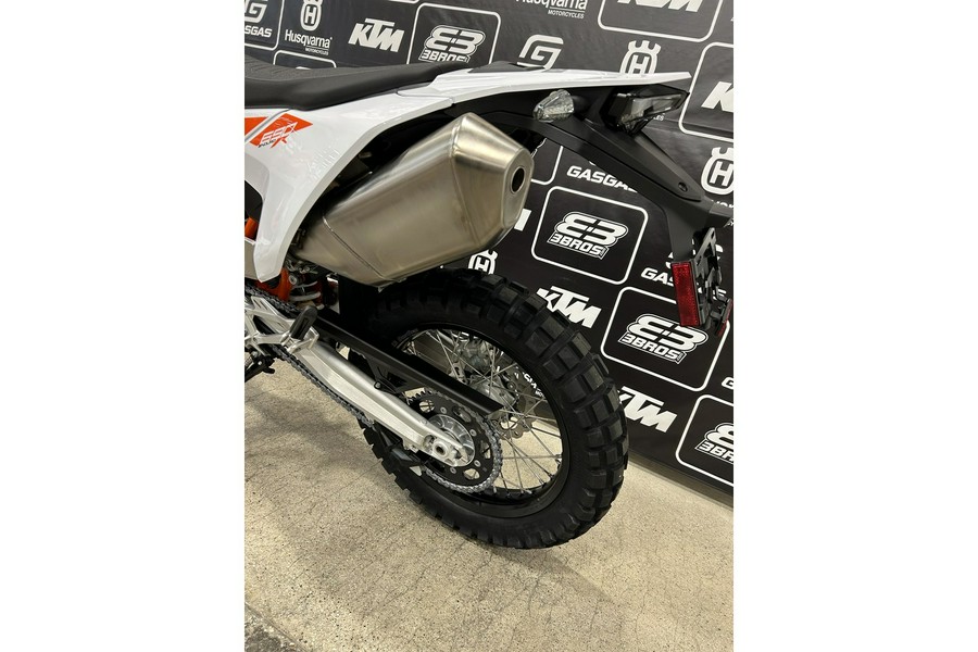 2026 KTM Enduro 690 R