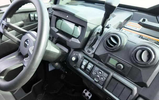 2025 Can-Am® Defender Limited HD10