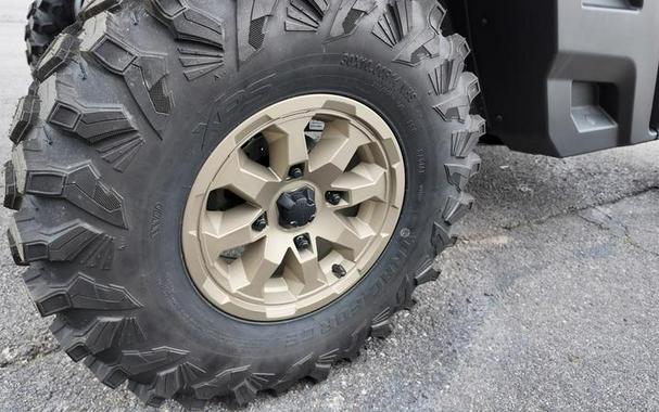 2025 Can-Am® Defender Limited HD10