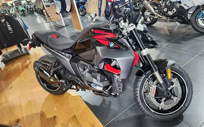 2026 BMW R 1300 R