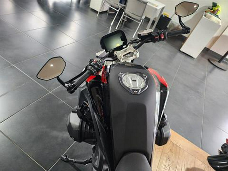 2026 BMW R 1300 R