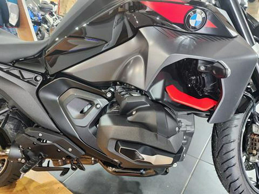 2026 BMW R 1300 R