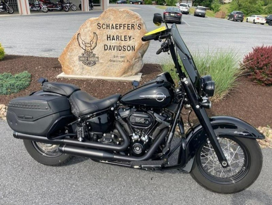 2019 Harley-Davidson® FLHCS - Heritage Classic 114