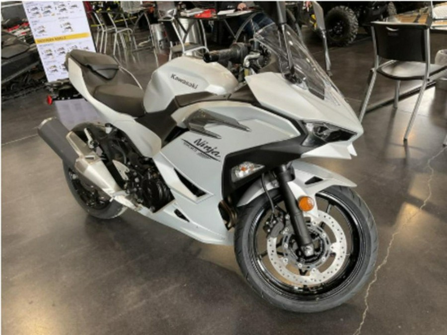 2025 Kawasaki Ninja 500