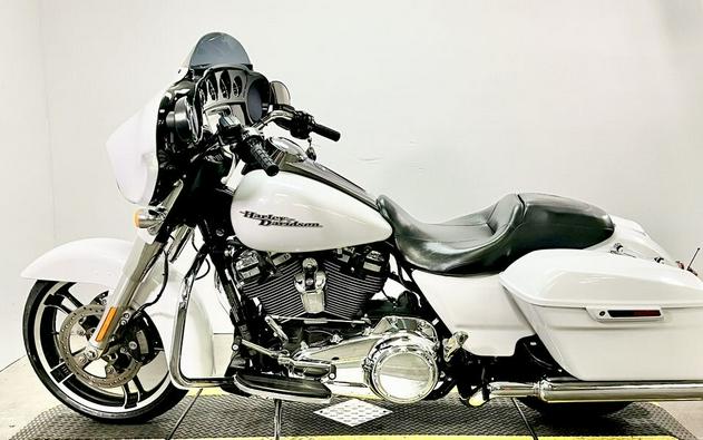 2017 Harley-Davidson® Street Glide® Special FLHXS
