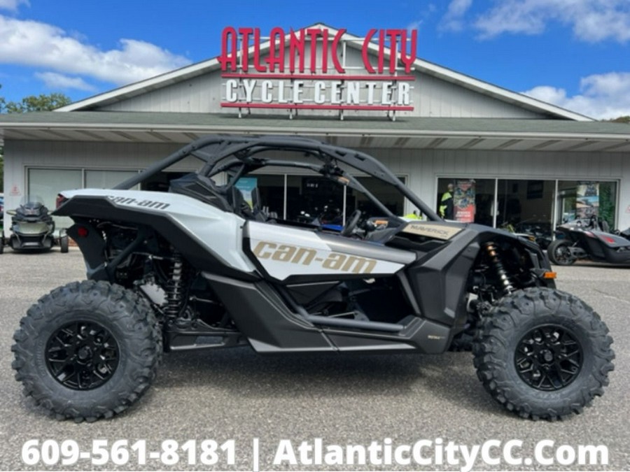 2024 Can-Am® Maverick X3 DS Turbo RR Catalyst Gray