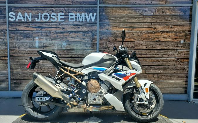 2024 BMW S 1000 R