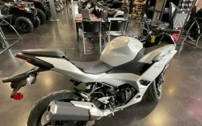 2025 Kawasaki Ninja 500