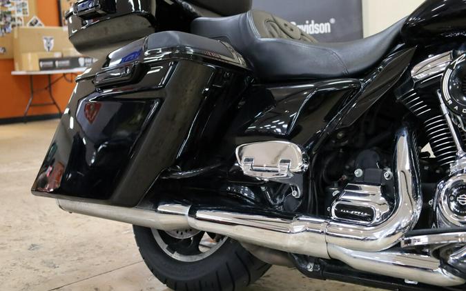 FLHXS 2017 Street Glide® Special