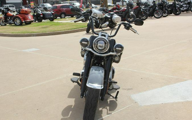 2026 Harley-Davidson FLHC Heritage Classic