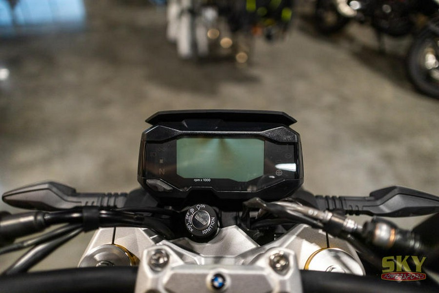 2023 BMW G 310 R Triple Black