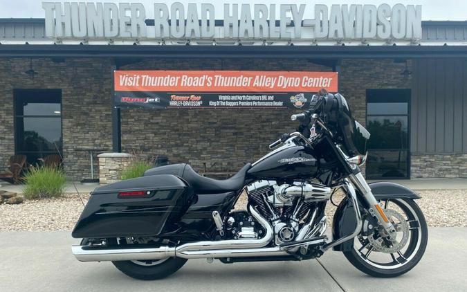 2016 Harley-Davidson Street Glide Special Vivid Black & Charcoal Denim Pinst