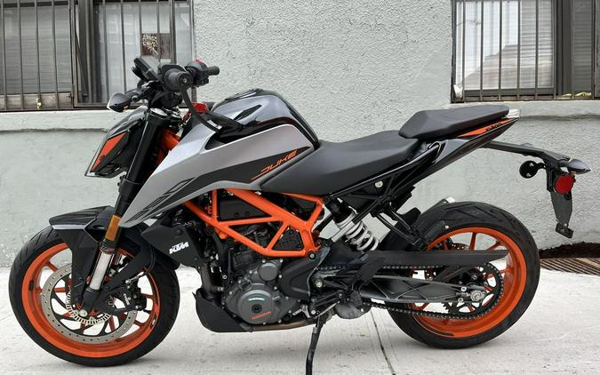 0 KTM 390 Duke