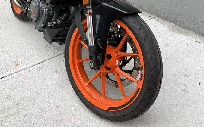 0 KTM 390 Duke